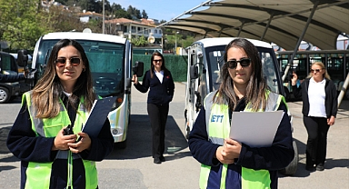 ADALAR’DA ULAŞIMI KADINLAR YÖNETİYOR