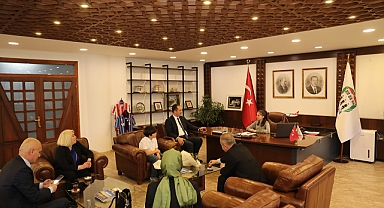 AKÇAABAT’TA GELECEĞİN BAŞKANLARI KOLTUĞU DEVRALDI