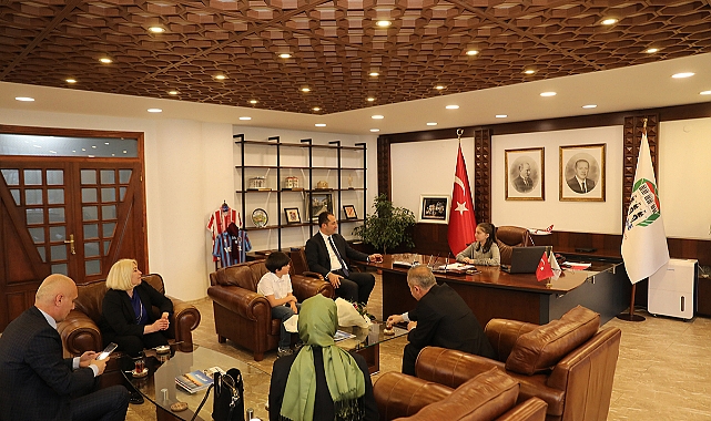 AKÇAABAT’TA GELECEĞİN BAŞKANLARI KOLTUĞU DEVRALDI