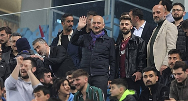 BAKAN KARAİSMAİLOĞLU GÖZ BOYUYOR!