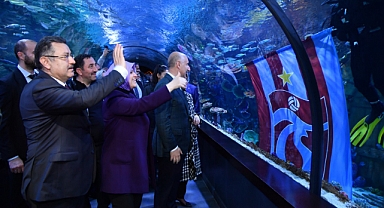 BAŞKAN GENÇ, BAKAN KARAİSMAİLOĞLU’NA TRABZON AKVARYUM’U GEZDİRDİ