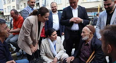 BAŞKAN: “MİLLETİN TENCERESİ DE CEBİ DE BOŞ”