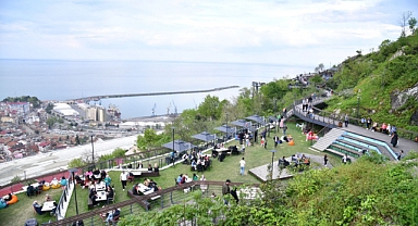 BOZTEPE SEYİR TERASI VE YÜRÜYÜŞ YOLU VATANDAŞLARIN AKININA UĞRADI