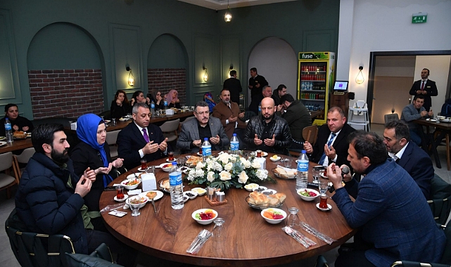 GENÇ, AK PARTİ ÇUKURÇAYIR MAHALLE TEŞKİLATIYLA İFTARDA BİR ARAYA GELDİ