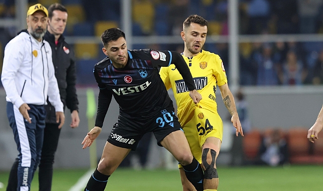 GOMEZ FORVET Mİ KANAT MI?