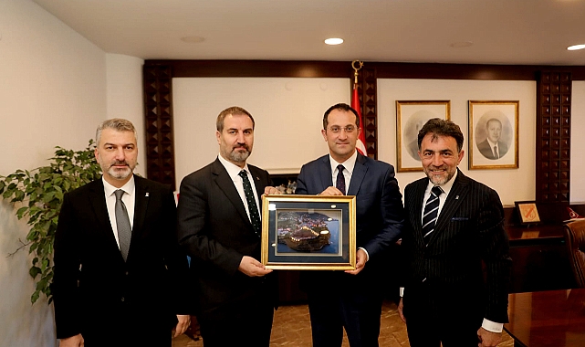 MUSTAFA ŞEN AKÇAABAT BELEDİYESİ'Nİ ZİYARET ETTİ