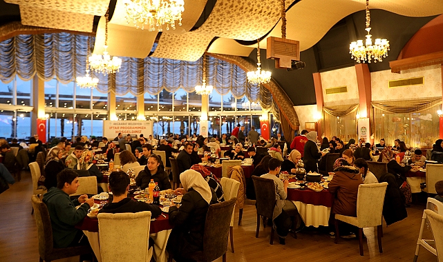 ONLAR GÜLERSE DÜNYA GÜLER