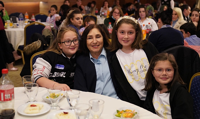 SELVİ ANNE TRABZON'DA  ÇOCUKLARLA BULUŞTU