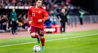 VER SHAQİRİ'Yİ,   AL GOMEZ'İ !