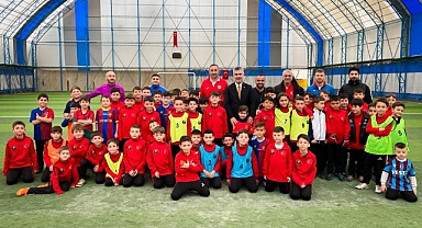 BÜYÜKAYDIN BEŞİRLİ MAHALLESİ MUHTARI VE VATANDAŞLARI İLE BİR ARADA 