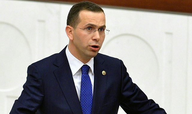 CORA'NIN PAYLAŞIMINA TEPKİ YAĞIYOR!