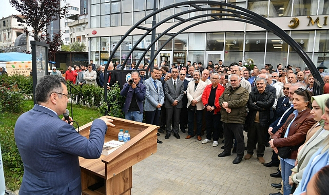 FATİH EROL’UN SES GETİREN KİTABI İÇİN İMZA GÜNÜ DÜZENLENDİ