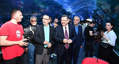 GENÇ, GAZETECİLERE TRABZON AKVARYUM’U GEZDİRDİ
