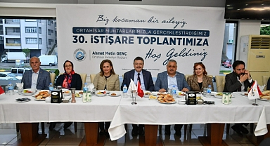 GENÇ, MUHTARLARLA BULUŞTU