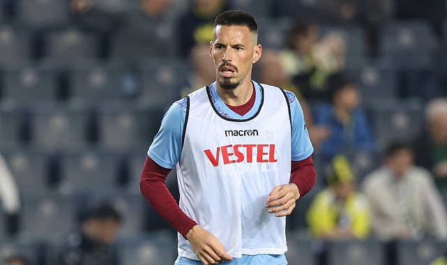 HAMSİK 1 YIL KALMAYI ZORLUYOR!