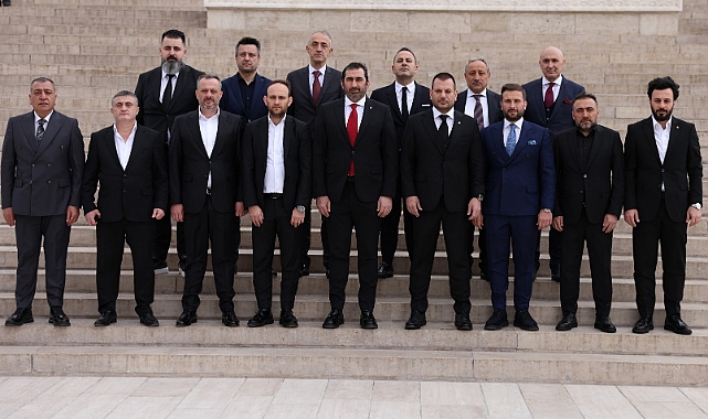 ONLARA GÜLMEK YASAK!