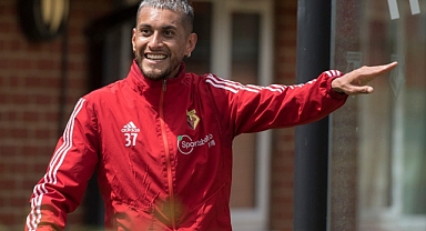 ROBERTO PEREYRA AŞKI BÜYÜYOR