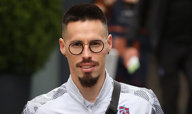 SEZON BİTERKEN HAMSİK İYİLEŞTİ!