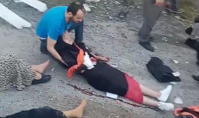 AKÇAABAT'TA OTOBÜS DEVRİLDİ, 4 ÖLÜ 37 YARALI