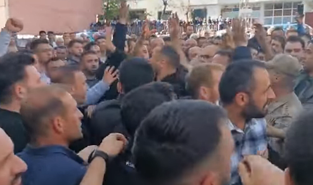 ZORLUOĞLU CENAZEDE PROTESTO EDİLDİ!