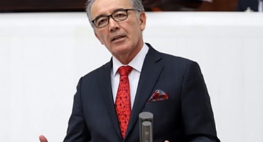 AHAT ANDİCAN, İYİ PARTİ'DEN İSTİFA ETTİ