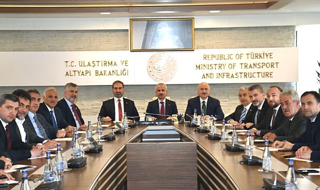 AK PARTİ HEYETİNDEN URALOĞLU'NA ZİYARET