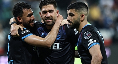 BAKA VE TREZEGUET SKORER AMA!