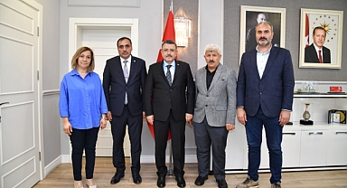 BAŞKAN GENÇ BAYRAM ÖNCESİ İŞÇİLERİ SEVİNDİRDİ