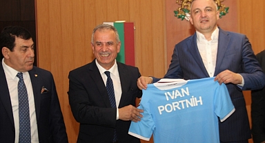 BULGARİSTAN-VARNA BELEDİYE BAŞKANI  IVAN PORTNİH'İN TRABZONSPOR AŞKI