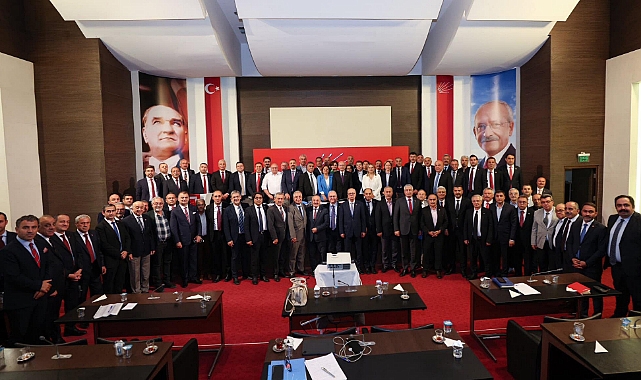 CHP İL BAŞKANLARI KILIÇDAROĞLU'NA SAHİP ÇIKTI