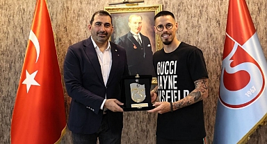 KAFKAS'TAN MAREK HAMSİK'E PLAKET