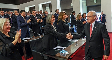 KILIÇDAROĞLU, YENİ MİLLETVEKİLLERİ İLE BULUŞTU
