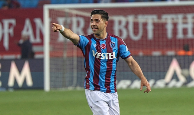 ONLAR GOL ATIYOR, YÖNETİM SEVİNİYOR