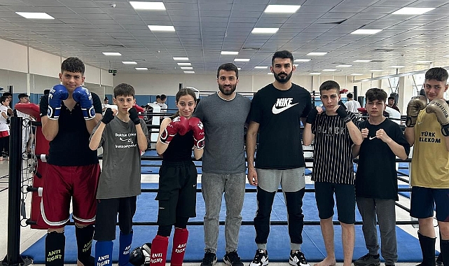 ORTAHİSAR'A KİCKBOKSTA 3 MADALYA