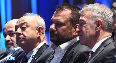 SEZONA DAMGA VURAN YÖNETİM KRİZİ