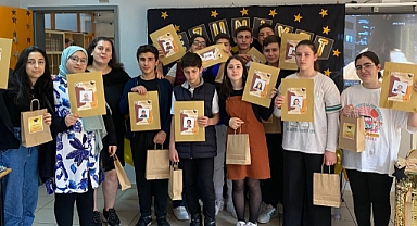 TRABZON'DA ÖĞRENCİLERİN KARNE SEVİNCİ!