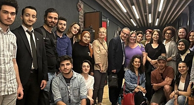 TRABZON'DA SİNEMASEVERLER SALONLARI DOLDURDU