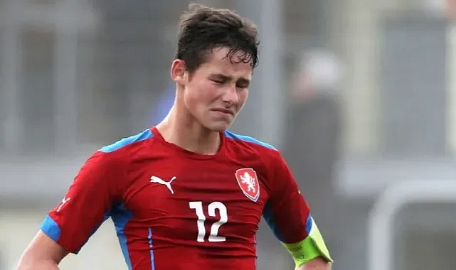 YABANCI GENÇLERE GÖZALTI!