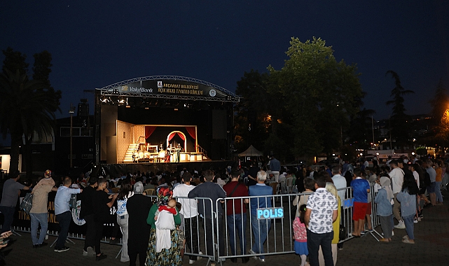AKÇAABAT 4. AÇIK HAVA TİYATRO GÜNLERİ BAŞLADI