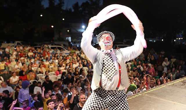 AKÇAABAT'TA BİR BAVUL MUTLULUK DAĞITTILAR