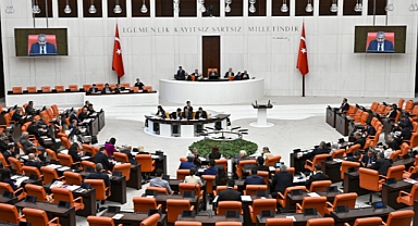 EMEKLİYE YÜZDE 25 ZAM MECLİS'TEN GEÇTİ