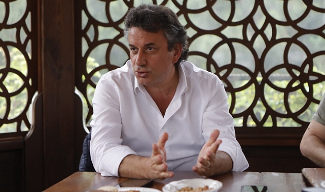 HEKİMOĞLU'NDAN ÇARPICI SÖZLER: FERRARİ İLE UÇURUMA GİDİYORUZ!