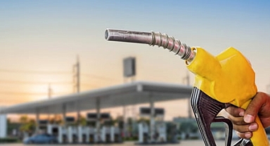 MOTORİNE YENİ ZAM YAPILDI: 1 LİRA 45 KURUŞ