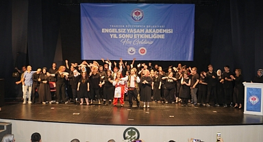 TRABZON'DA ENGELSİZ YAŞAM AKADEMİSİ YIL SONU ETKİNLİĞİ DÜZENLEDİ