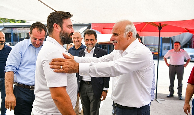 BAŞKAN ZORLUOĞLU AKÇAABAT’TA ESNAF VE VATANDAŞLARLA BULUŞTU