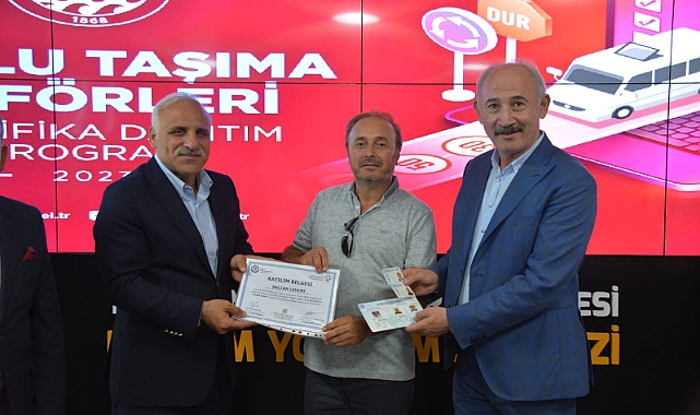 EĞİTİMLERİNİ TAMAMLAYAN TOPLU TAŞIMA ARAÇ ŞOFÖRLERİ SERTİFİKALARINI ALDI