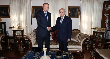 ERDOĞAN - BAHÇELİ 50 DAKİKA GÖRÜŞTÜ