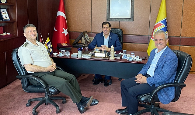 TRABZON TİCARET BORSASI'NA GARNİZON KOMUTANI'NDAN VEDA ZİYARETİ