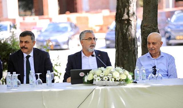 MEMUR VE EMEKLİ MAAŞI ZAMLARINDA KRİTİK EŞİK: BAKAN TARİH VERDİ