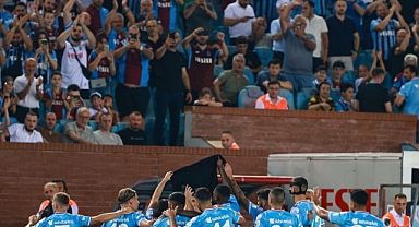 TARAFTAR ZOR GÜNDE YALNIZ BIRAKMAZ!